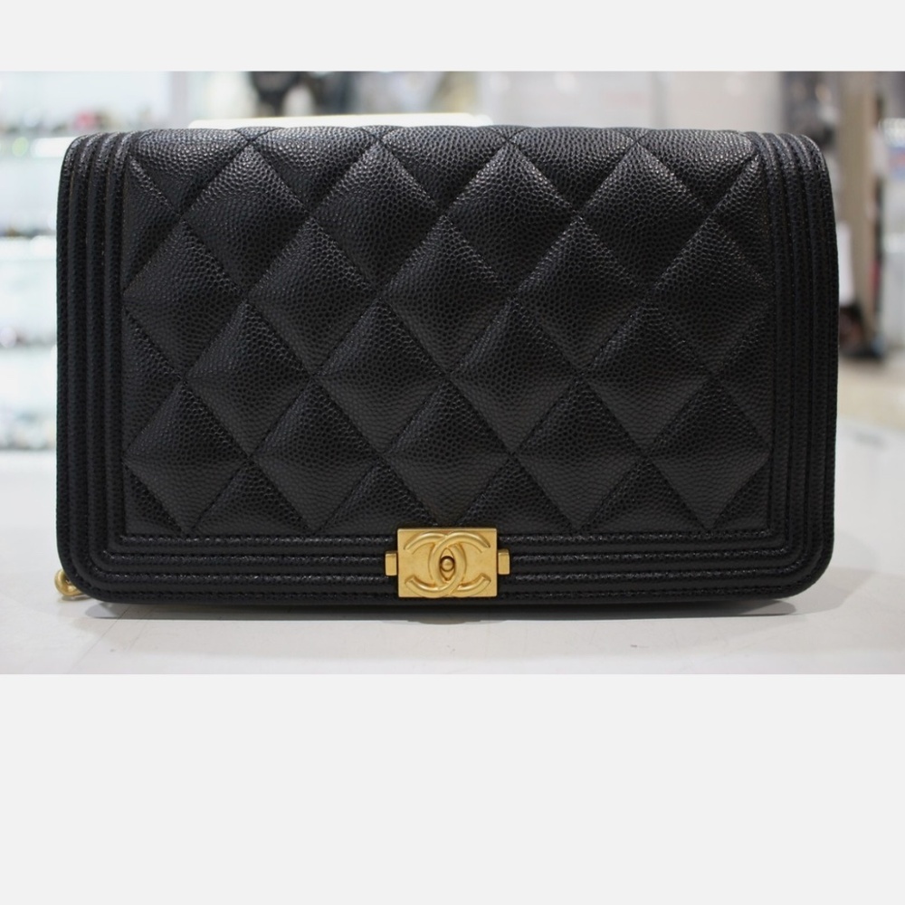 Chanel boy woc
